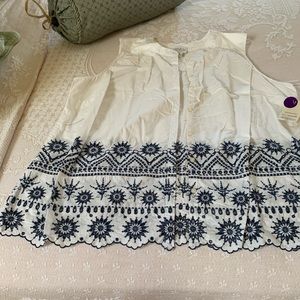 St John’s Bay white embroidered blouse size 2x